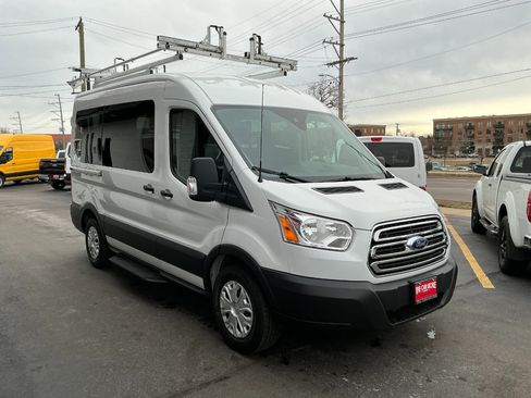 Used 2019 Ford Transit 150 XLT image 3