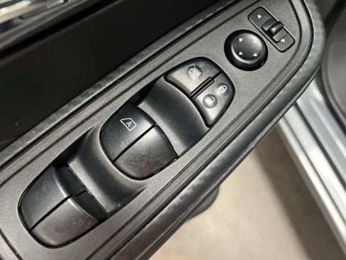 Used 2024 Nissan Versa SV FWD image 13