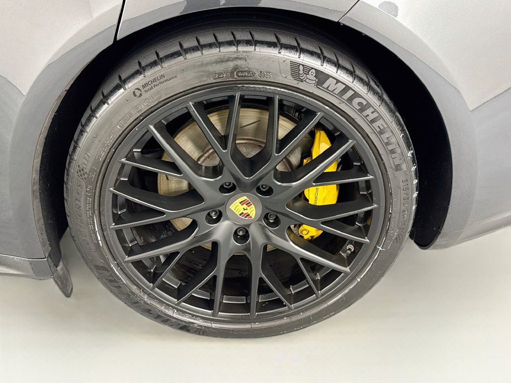 Used 2018 Porsche Panamera Turbo Sport Turismo AWD/4WD image 31