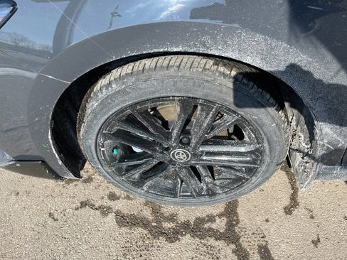 Used 2025 Toyota Camry SE image 9