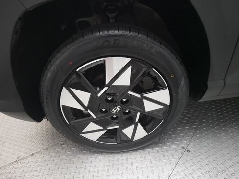 Used 2025 Hyundai Kona SEL AWD/4WD image 26