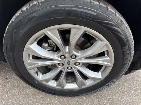 Certified 2023 Ford Explorer XLT w/ Equipment Group 202A AWD/4WD image 13