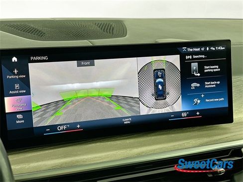 Used 2023 BMW X7 M60i w/ Executive Package image 30
