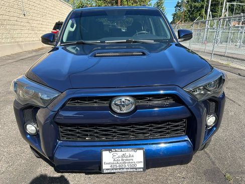 Used 2014 Toyota 4Runner Trail AWD/4WD image 2