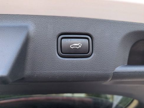 Used 2022 Hyundai Palisade Calligraphy image 11