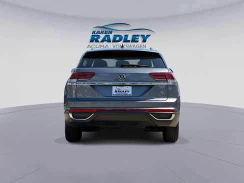 Used 2023 Volkswagen Atlas Cross Sport SE AWD/4WD image 3