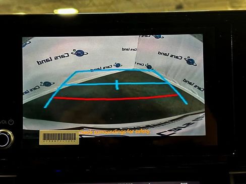 Used 2026 Toyota Sienna LE FWD image 30