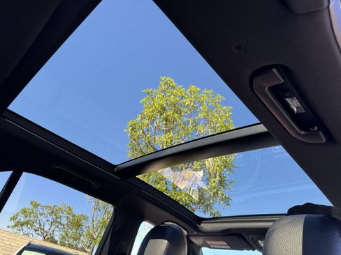 New 2026 Mercedes-Benz GLE 580 4MATIC image 3