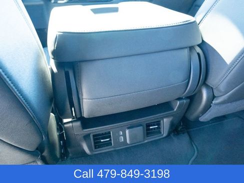 Used 2025 GMC Sierra 1500 SLT image 32