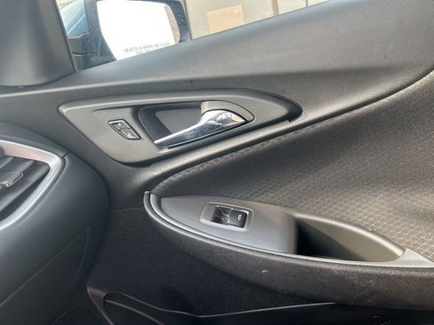 Used 2025 Chevrolet Malibu LT image 29