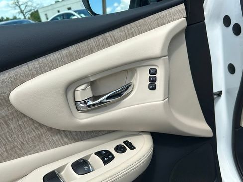 Certified 2024 Nissan Murano SL FWD image 60