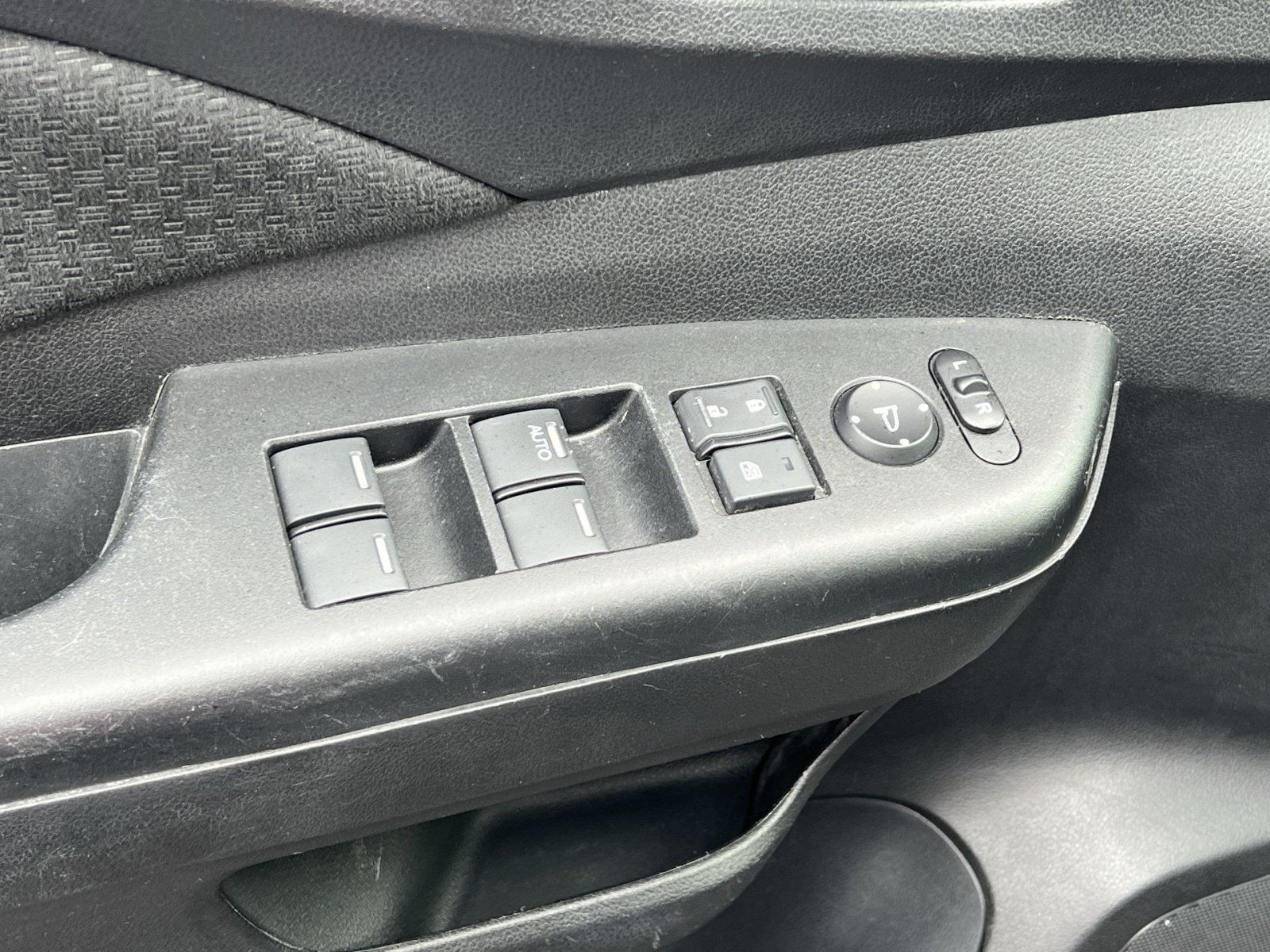 Used 2015 Honda CR-V EX image 14