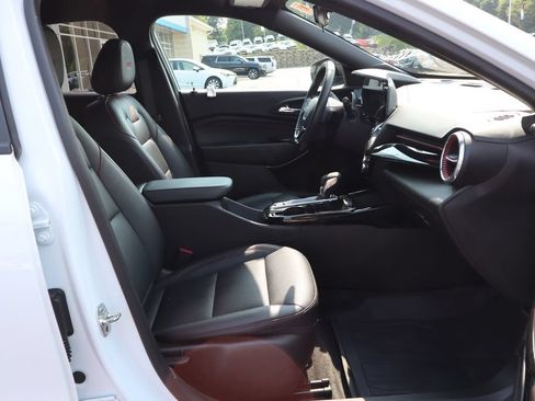 Used 2024 Chevrolet Trax RS w/ Driver Confidence Package FWD image 27