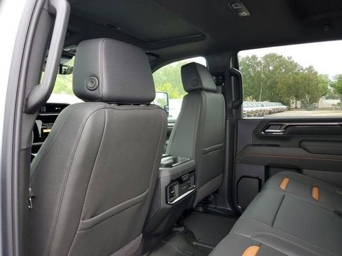 New 2026 GMC Sierra 3500 AT4 w/ AT4 Premium Plus Package AWD/4WD image 11