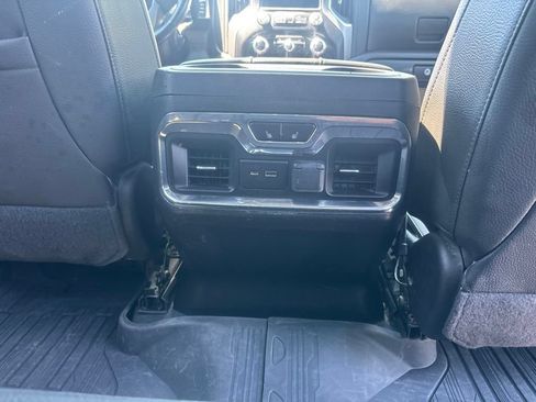 Used 2023 GMC Sierra 2500 Denali w/ Denali Ultimate Package AWD/4WD image 11