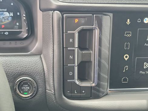 Used 2024 GMC Yukon XL Denali AWD/4WD image 15
