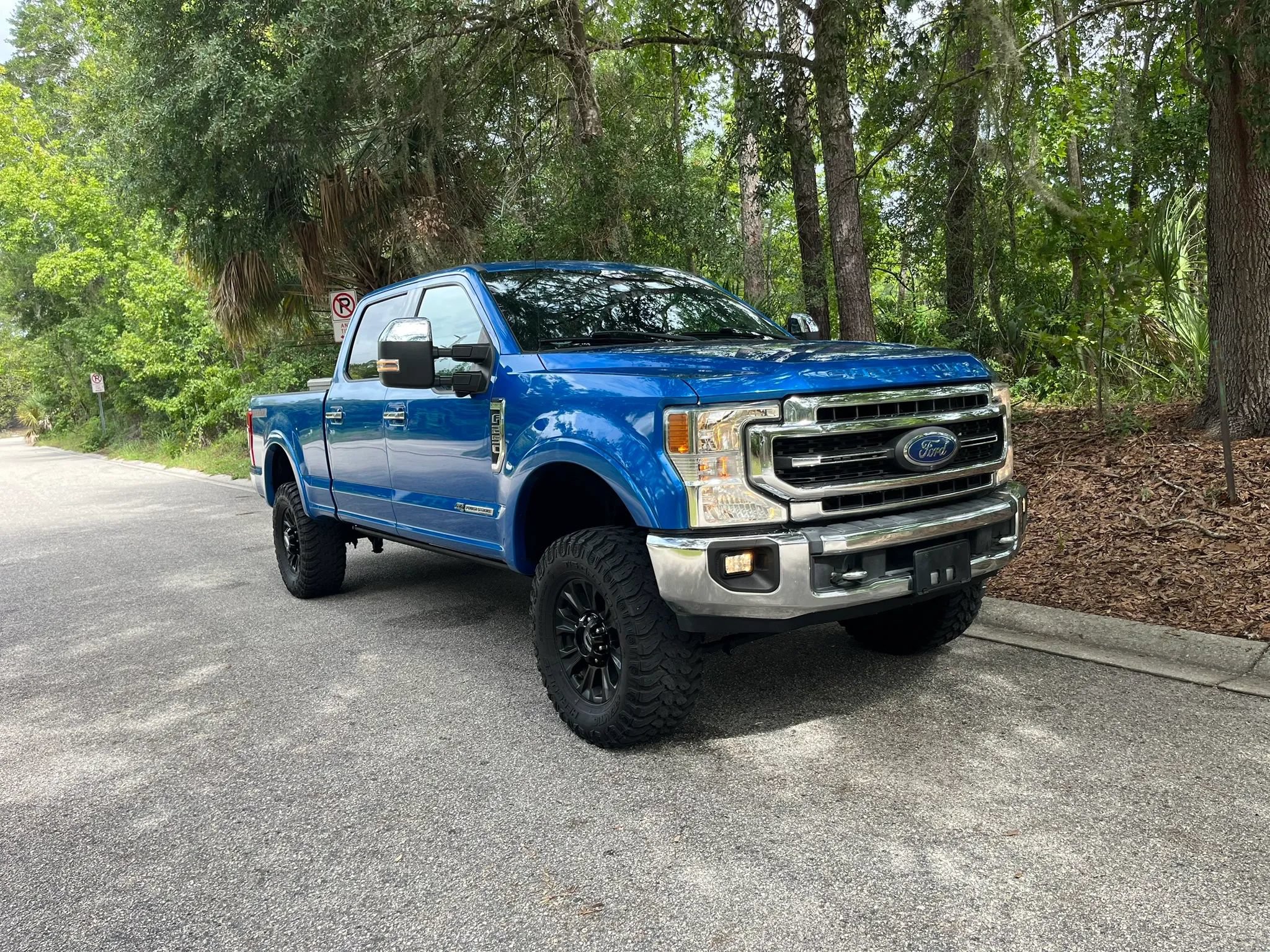Used 2021 Ford F250 Lariat w/ Tremor Off-Road Package AWD/4WD image 3