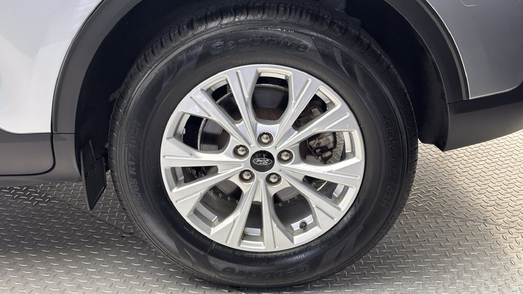 Used 2023 Ford Escape Active w/ Tech Pack #1 AWD/4WD image 6