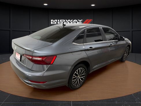 Used 2021 Volkswagen Jetta R-Line FWD image 4