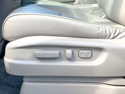 Used 2015 Honda Odyssey EX-L image 17