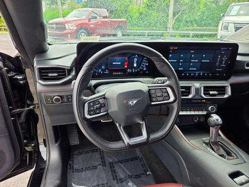 Used 2025 Ford Mustang Premium RWD image 22