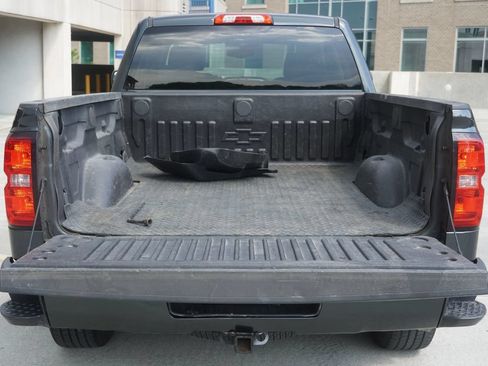 Used 2017 Chevrolet Silverado 1500 LT w/ All Star Edition AWD/4WD image 29