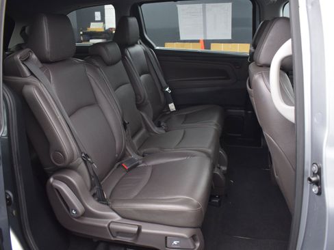 Used 2022 Honda Odyssey Touring image 11