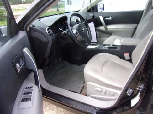 Used 2013 Nissan Rogue SL AWD/4WD image 3
