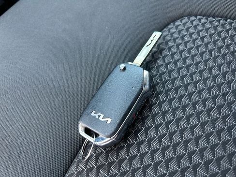 Used 2024 Kia Sportage LX AWD/4WD image 33