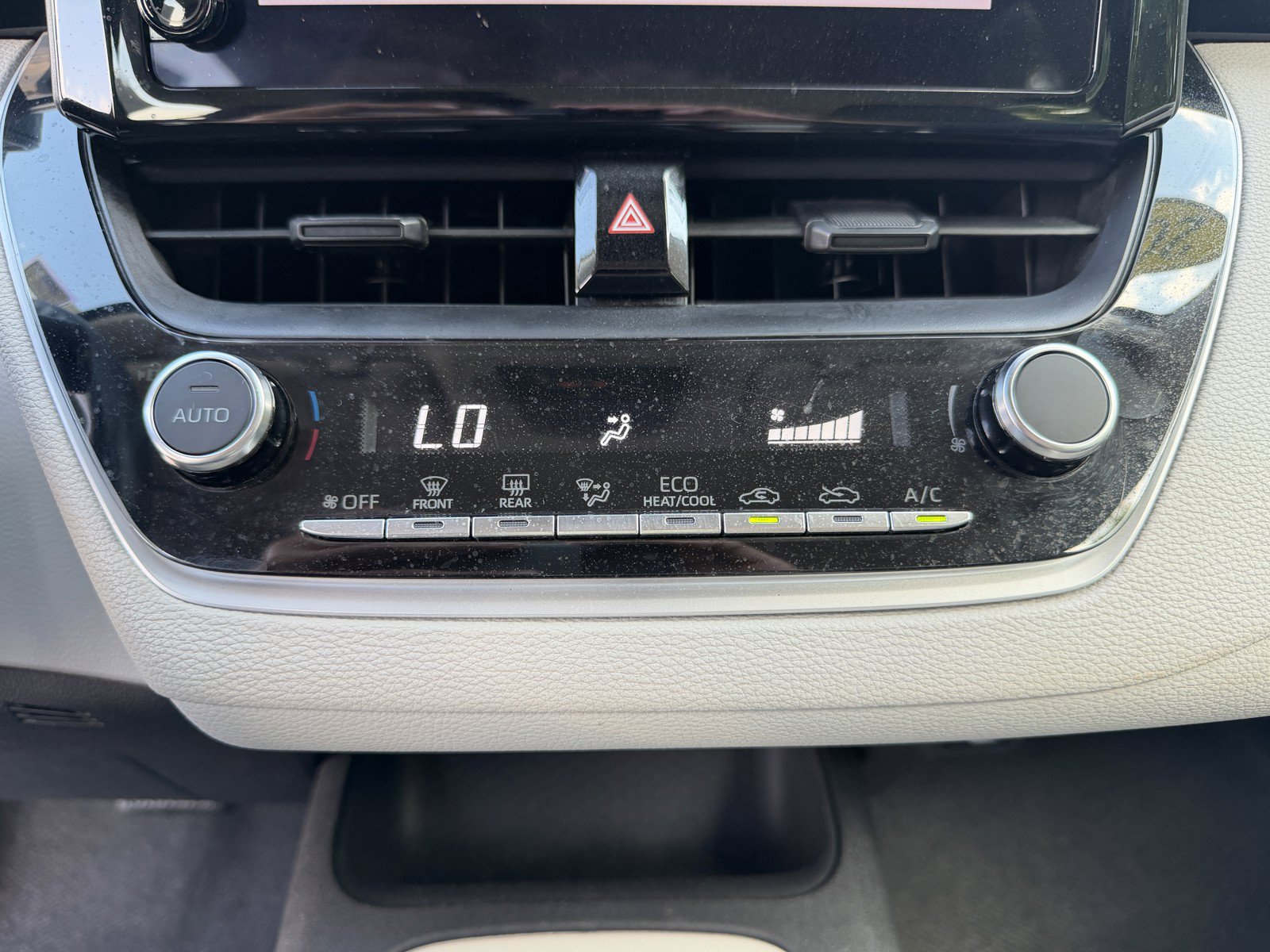 Used 2024 Toyota Corolla LE FWD image 18