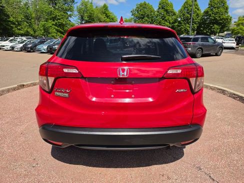 Used 2017 Honda HR-V EX image 4