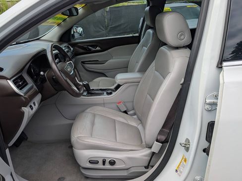 Used 2018 GMC Acadia SLT AWD/4WD image 13