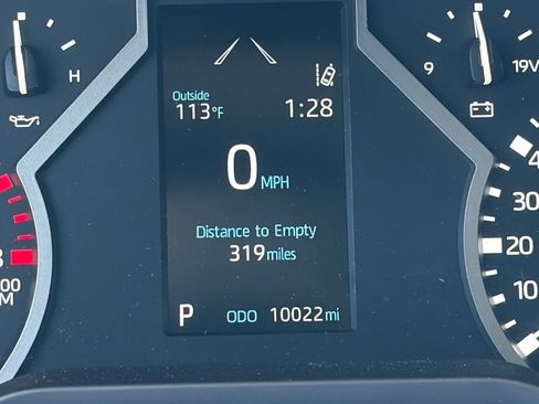 Used 2024 Toyota Tundra SR5 w/ SR5 Convenience Package AWD/4WD image 11