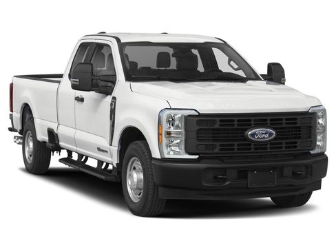 New 2025 Ford F350 XLT image 41