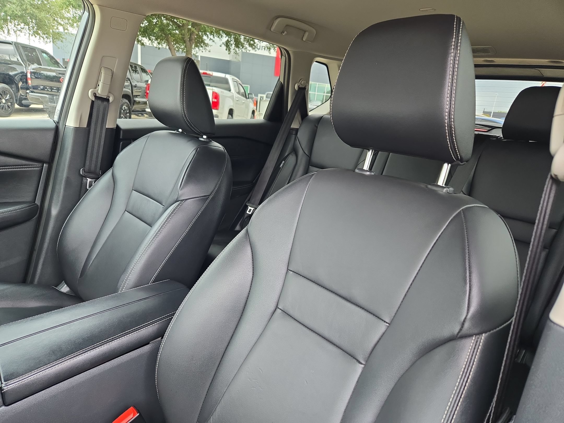 Certified 2026 Nissan Rogue SL FWD image 9