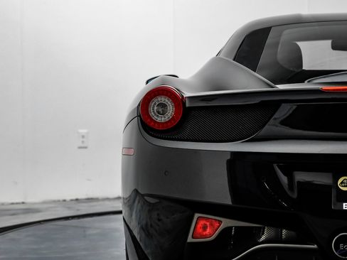 Used 2012 Ferrari 458 Italia Coupe image 13