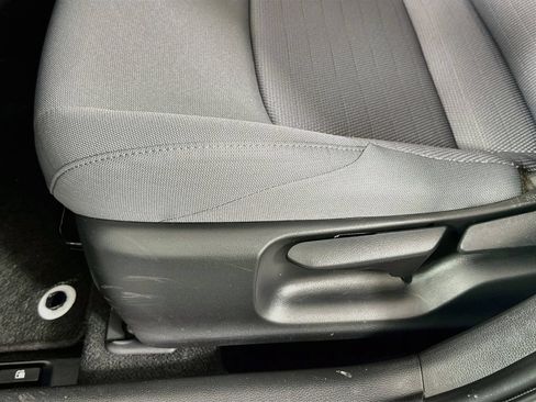 Used 2026 Toyota Corolla SE FWD image 20