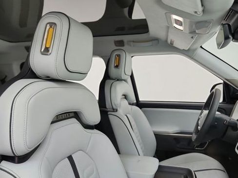 Used 2024 Rivian R1S Adventure image 44