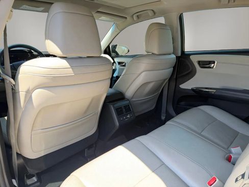 Used 2013 Toyota Avalon Limited FWD image 34