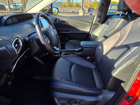 Used 2020 Toyota Prius Prime XLE image 20