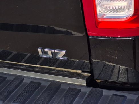 Used 2017 Chevrolet Silverado 1500 LTZ Z71 w/ LTZ Plus Package AWD/4WD image 10