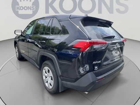 Used 2023 Toyota RAV4 LE AWD/4WD image 4
