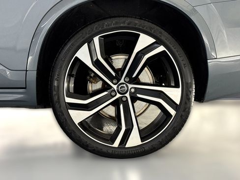 Used 2020 Volvo XC90 T6 R-Design w/ Protection Package Premier image 11