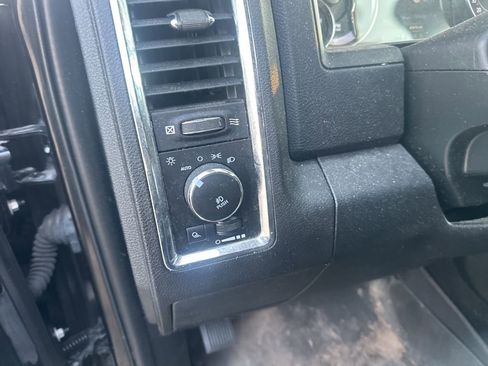 Used 2017 RAM 1500 Laramie image 20