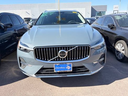 Used 2023 Volvo XC60 B5 Ultimate FWD image 2
