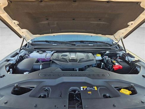 Used 2026 Jeep Grand Wagoneer Limited w/ Premium Group II image 17