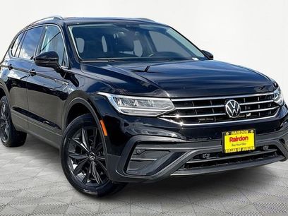 Used 2024 Volkswagen Tiguan SE
