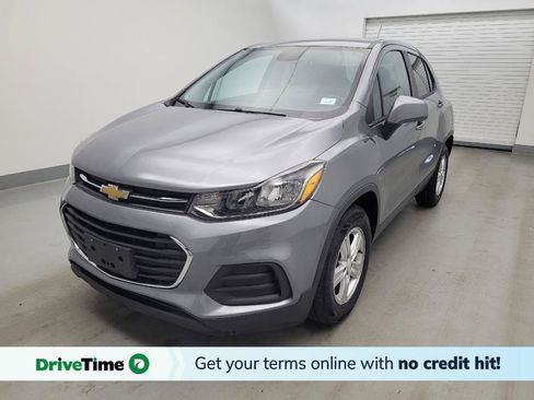 Used 2020 Chevrolet Trax LS w/ Tint and Cruise Package FWD image 1