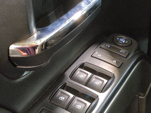 Used 2018 Chevrolet Silverado 1500 LT w/ Texas Edition image 27