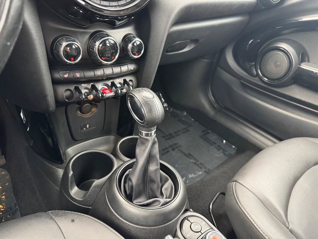 Used 2019 MINI Cooper 2-Door Hardtop FWD image 19